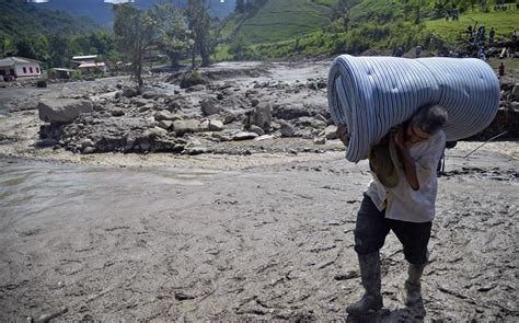 Colombia Landslide Kills More Than 80 Cnn