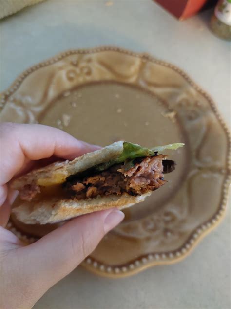 beyond burgers are actually beefy wtf : r/feemagers