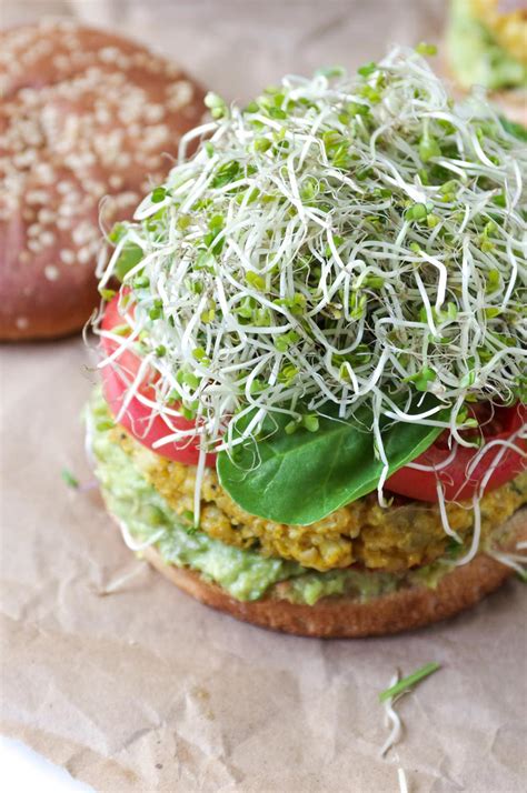 Easy Cauliflower Veggie Burgers With Avocado And Chipotle Mayo The
