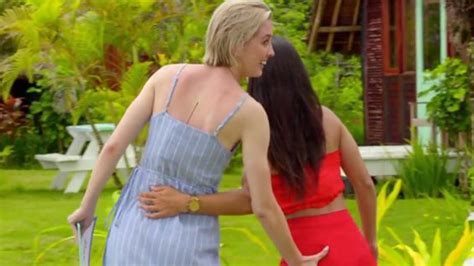 Bachelor In Paradise 2019 Alex And Brooke Kiss Rocks Male Contestants Au — Australia