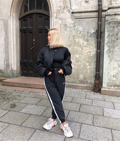 Alberita Nicki On Instagram “about To Do A 360 🔄” Stylish Winter