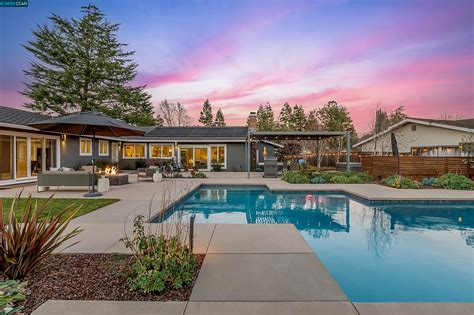 779 Brookside Dr, Danville, CA 94526