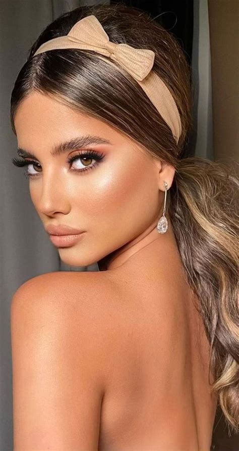 Soft Glam Makeup Ideas Glowing Brown Bronze Makeup Look