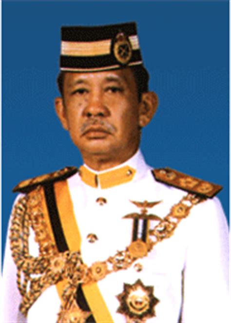 Raja puteh mahmud and 17 others; Sultan Iskandar ibni Sultan Ismail | FIKRAH PUTERA ISLAM