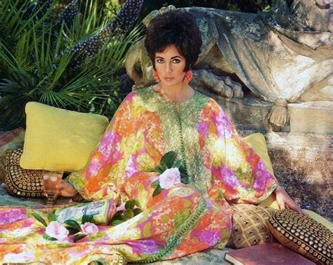 Hippie Elizabeth Taylor Photographed At La Fiorentina In Saint Jean