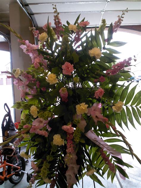 Grandma | funeral flowers, funeral flower arrangements. Emmie's Hidden Floral: Funeral Arrangements for my Grandma ...