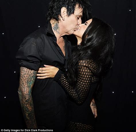 Tommy Lee Drools Over Wife Brittany Furlan On Mexico Trip Daily Mail