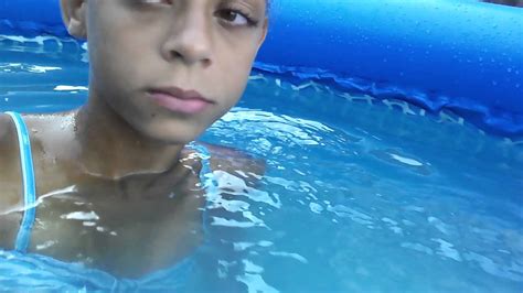 Um Dia Na Piscinaparte 1 Youtube