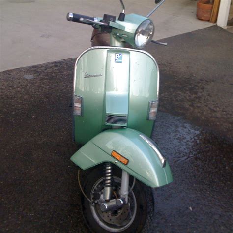 In this version sold from year 2013 , the dry weight is 97.0 kg (213.8 pounds) and it is equipped with a single. Modern Vespa : 2005 Vespa PX 150 Limited Edition, Location ...