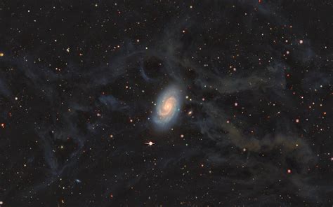 Download Wallpaper 3840x2400 Galaxy Spiral Stars Glare Light Space