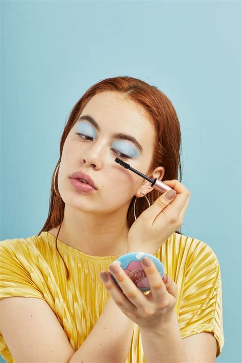 Summer 2020 Makeup Trend Bold Single Colored Eye Shadow Hottest