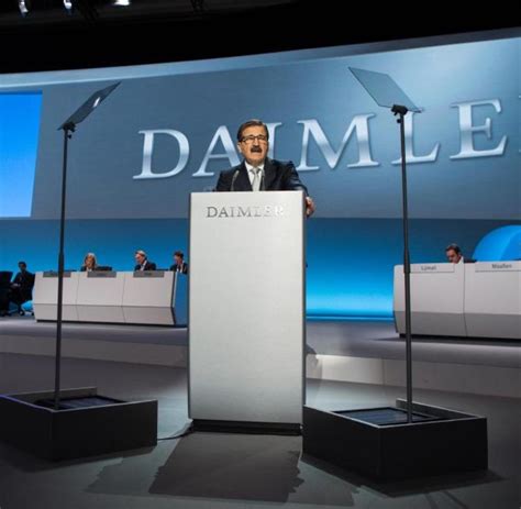 Streit löst Polizeieinsatz bei Daimler Hauptversammlung aus WELT