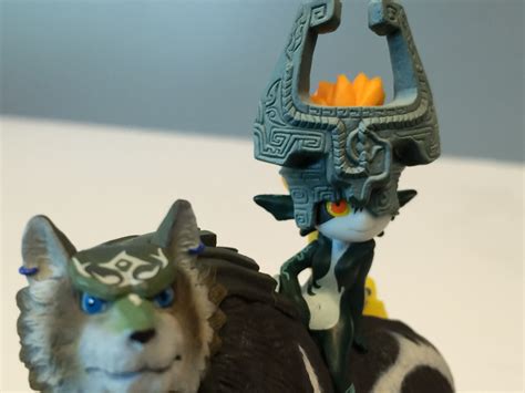 Slideshow Wolf Link And Midna Amiibo
