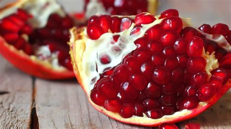 15 Red Fruits From Around The World