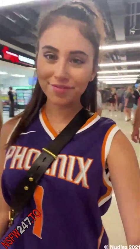Violet Summers Another Win So I Got To Finger My Pussy In Public The Suns Stadium Snapchat
