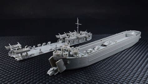 Wwii Us Navy Type 2 Lst 1 Class Tank Landing Ship By