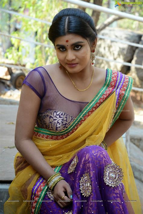 Hot Indian Girls Saree Cleavage Actress Largest Navel Cleavage Hip
