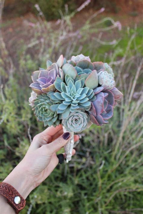 Not only are they beautiful but they also last a long time and can be enjoyed well after that special succulents are a popular option for weddings, and it's no surprise! Succulent Bouquets - Wedding Succulent Favors for Sale ...