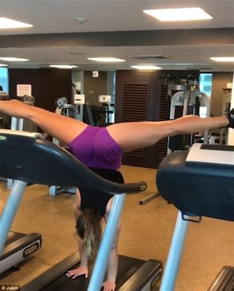Flexible Woman Shows Off Her Unusual Treadmill Technique Daily Mail Online