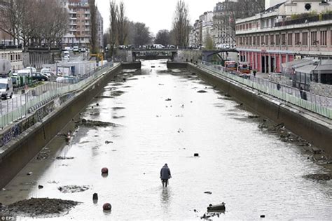 15 Stunning Photos Of What Were Found In A Drained Paris Canal Page 3 Of 15 True Activist