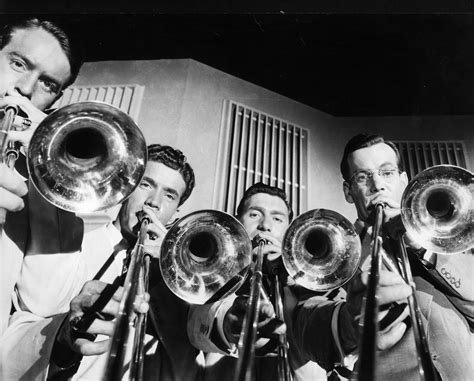 Moonlight Cocktail By Glenn Miller And His Orchestra Most Popular