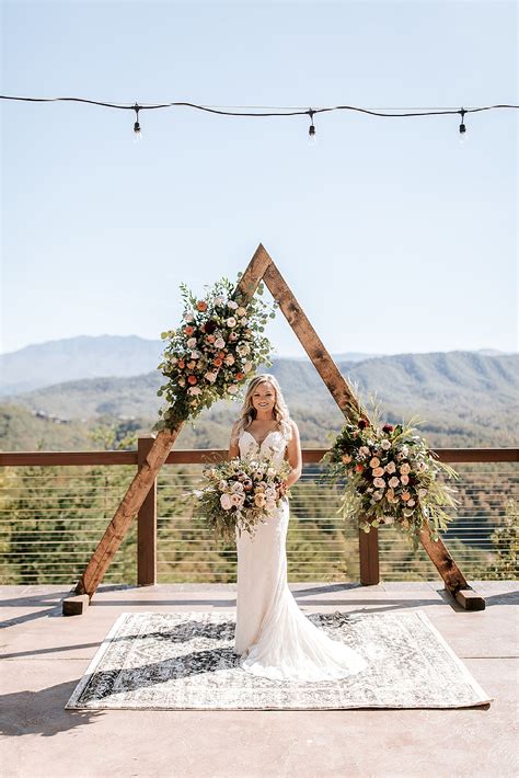 Unforgettable Wedding Arch Ideas The Magnolia Venue Smoky Mountain