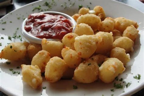 Discover The Authentic Delight Of Wisconsin Cheese Curds By