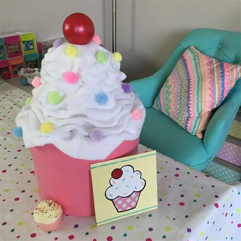 We did not find results for: GIANT Cupcake Storage Box DIY | Crafty Amino