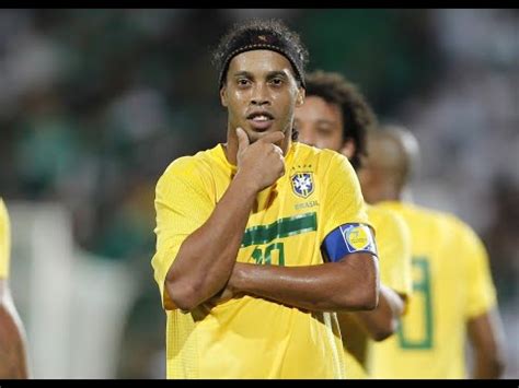 Todos Os Gols De Ronaldinho Ga Cho Pela Sele O Brasileira Youtube