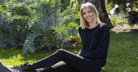 Alexandra rosenfeld (born november 23, 1986) is a french model who won the miss france competition in 2006. Alexandra Rosenfeld jugée trop maigre : sa réponse drôle ...