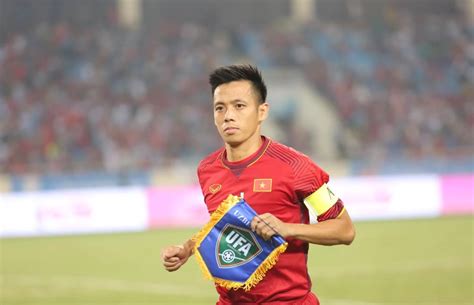 Áo sơ mi lụa trơn cao cấp không nhăn phong cách trẻ trung adam men shop. Lĩnh chiếc áo số 10, 'tù trưởng' Văn Quyết sẽ thay thế ...