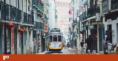 Cartas com códigos para responder a censos 2021 começam a ser entregues. INE está a recrutar para o Censos 2021. Candidaturas estão ...