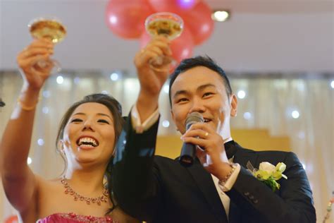 The beauty of chinese wedding traditions lie in their meaning. Create the Perfect Wedding Toast - City Hall Wedding