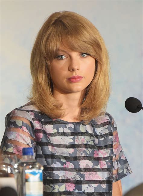 Taylor Swift The Giver Press Conference In New York City