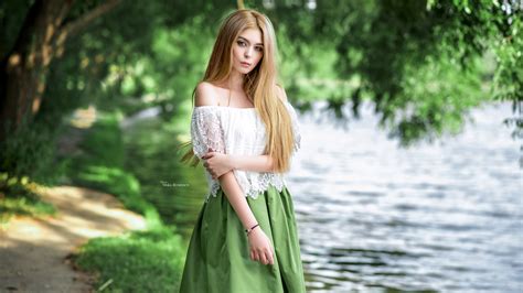 Women Maksim Romanov Blonde Portrait Depth Of Field Women Outdoors