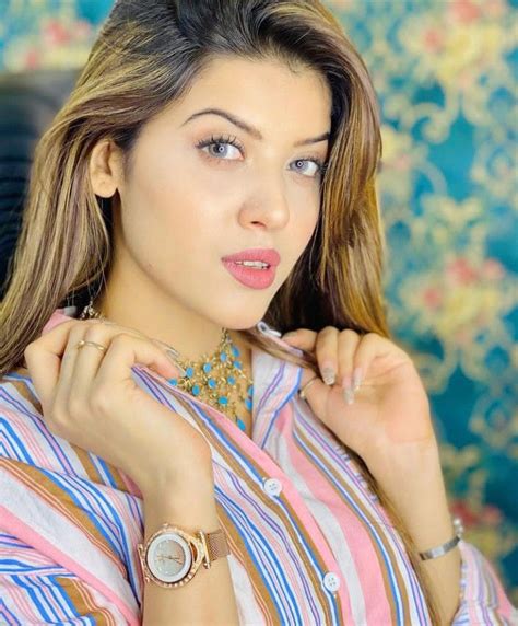 Pin By Seharkhan🥀 On Pakistani Tiktokers Fashion Wrap Watch Accessories