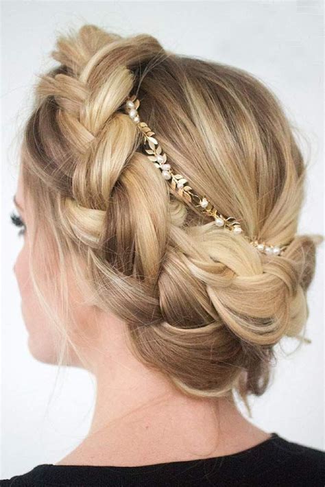 28 Fabulous Halo Braid Ideas To Opt For Elegant Wedding Hair Hair Styles Wedding Hairstyles