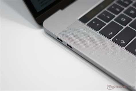 Apple Macbook Pro 15 2017 28 Ghz 555 Laptop Review Notebookcheck