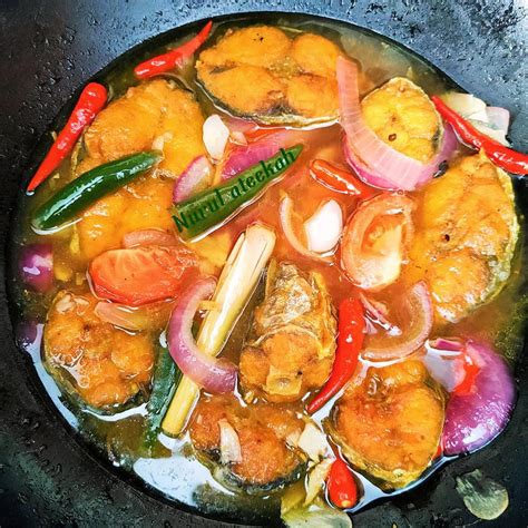 Masukkan setengah blender air (agak agak). Cara untuk membuat Ikan Tenggiri Masak Asam Jawa. Menu ...