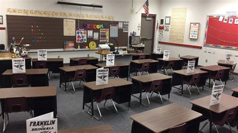 Video Inside Azs Largest School District As It Prepares For In Person
