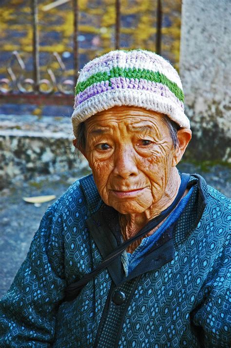 Безплатна снимка човек хора жена стар мъжки портрет цвят син