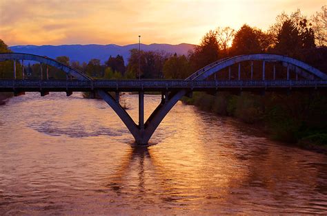 Caveman Bridge At Sunset Grants Pass Oregon This Bridge Flickr