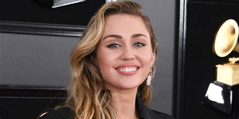 Miley Cyrus Wore Monogrammed High Heels To The 2019 Grammy Awards
