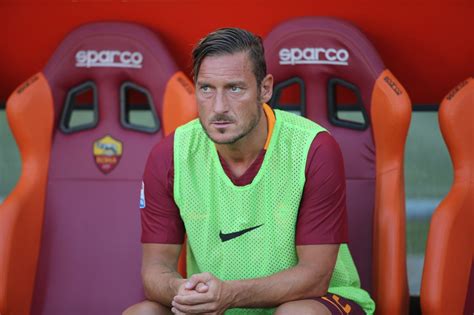 Francesco Totti Sicher Die Roma Musste Alisson Verkaufen