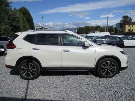 The acenta premium adds sat nav, automatic. Nissan X-Trail 4X4 2,0 dCi AUTOMATIK, TEKNA,NAVI,PANO,360 ...