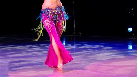 Belly Dance How To Hip Shimmy Move Belly Dancing With Neon