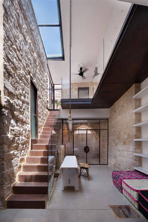 Vertical Stone House Henkin Shavit Architecture And Design Archdaily