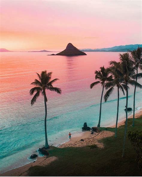 Hawaii By Photo On Instagram Pastel Pleasures Oahu Hawaii Nakedhawaii Photo By Nashhagen