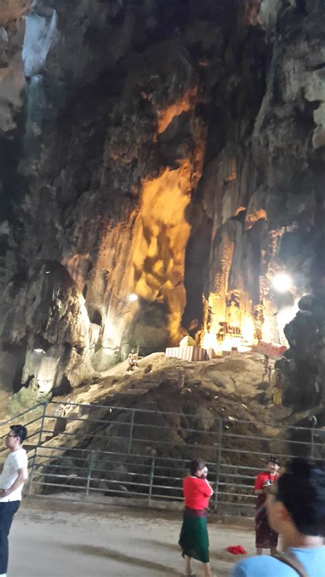 Even though there aren't top sights in taman melati, you can explore the larger area and take in top sights like batu caves. Adventure Time: Batu Caves, Malaysia | Knowledge Junk