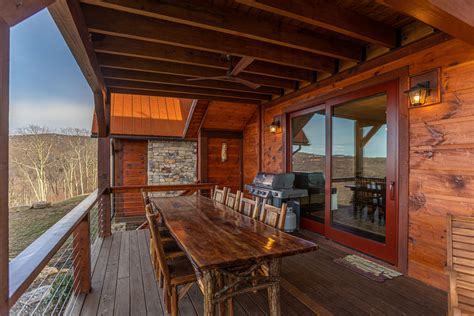 A rare combination of natural beauty and upscale features found only in the most luxurious homes. Whitetail Ridge Lodge At Eagles Nest: Pet Friendly Rental ...